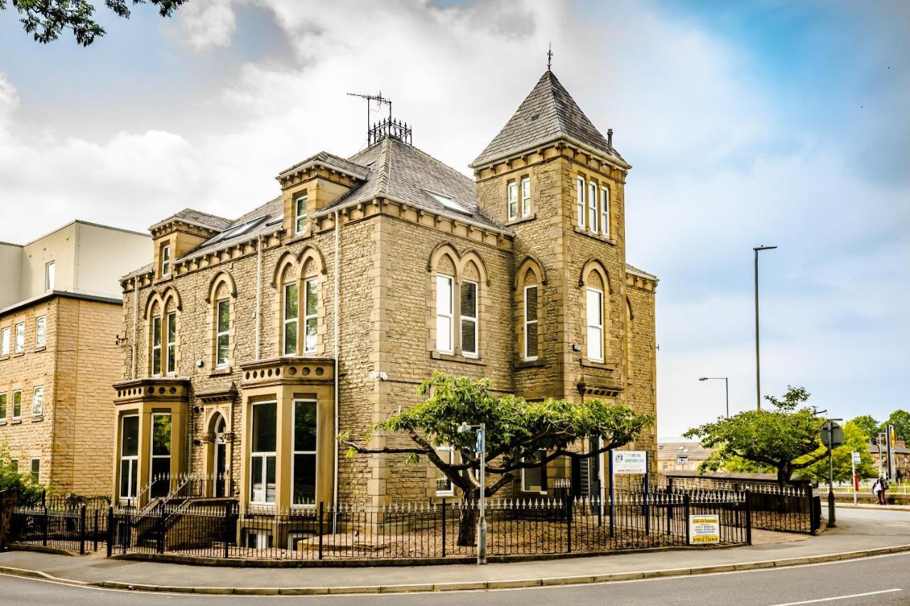 Stay Suites Huddersfield Buitenkant foto